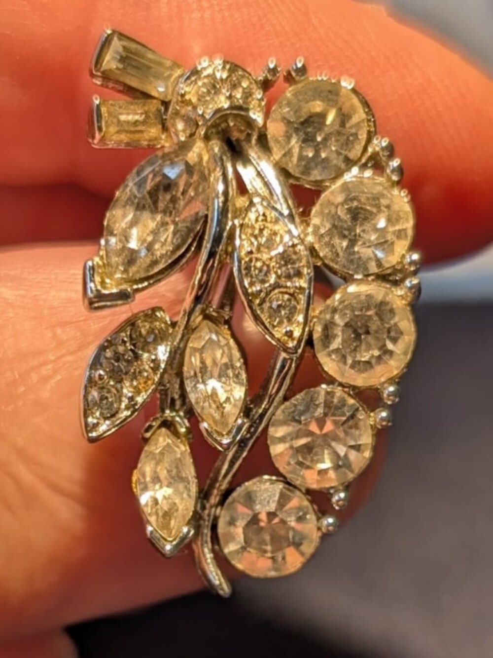 Vintage 1950s LISNER Rhinestone Spray Cluster Clip On Crawler Earrings